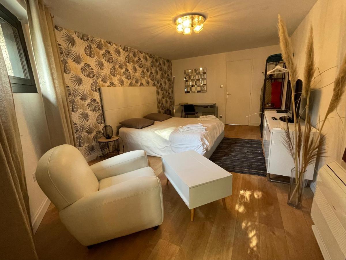 Ty Logis Bed & Breakfast Montrabe Ngoại thất bức ảnh